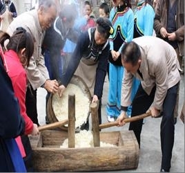  （图文/材料科学与工程学院“中国刺绣活化石——马尾绣”团队）